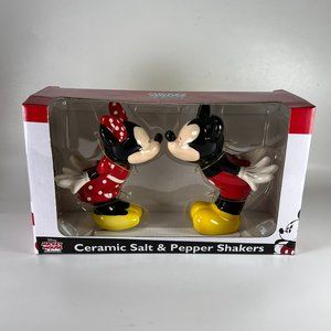 Disney Kissing Mickey Minnie Mouse Ceramic Salt Pepper Shakers Set of 2